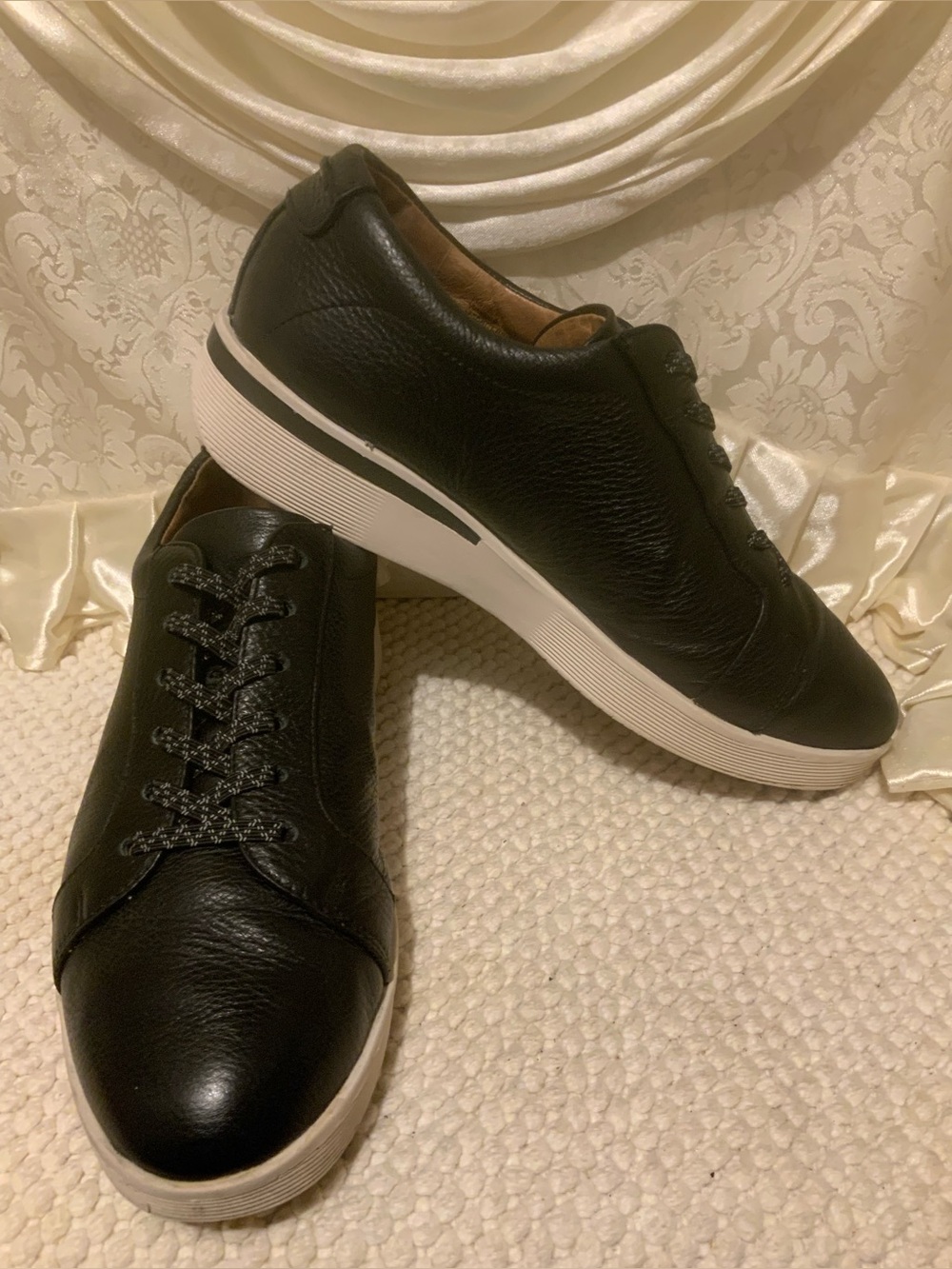 KENNETH COLE - Picture 2 of 14